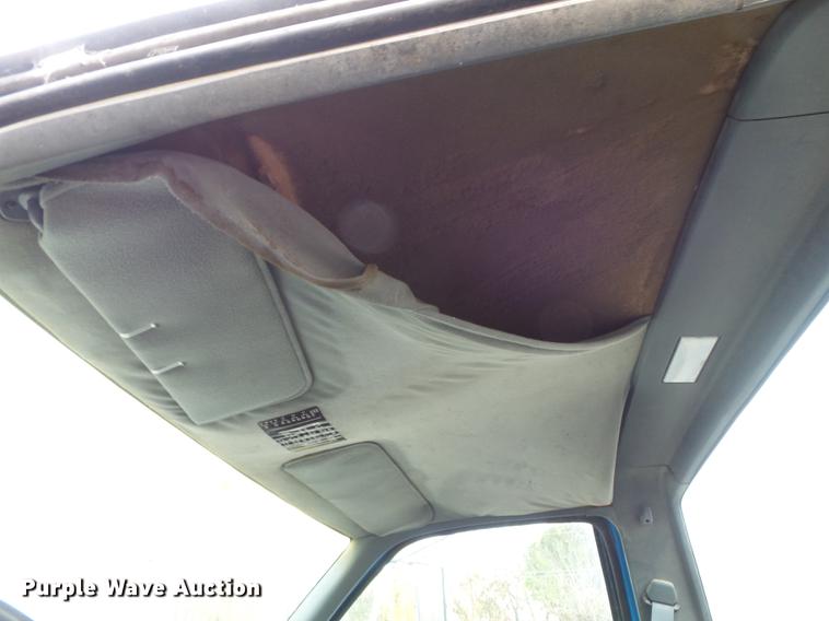 image for item DB6338 1993 Chevrolet Kodiak truck cab and chassis