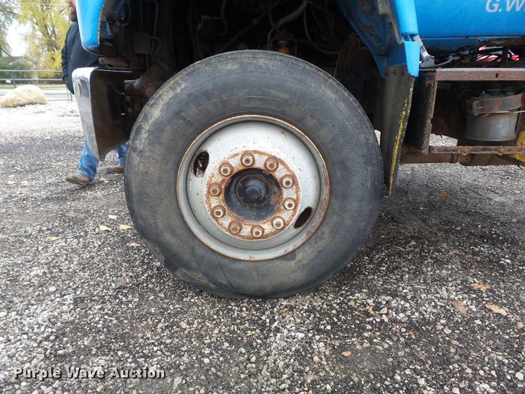 image for item DB6338 1993 Chevrolet Kodiak truck cab and chassis