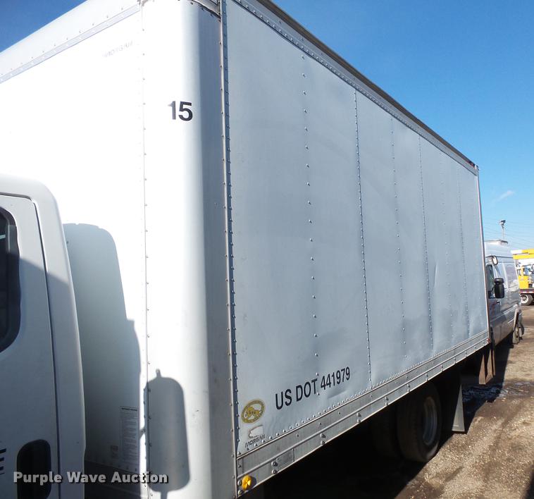 image for item DB8008 2001 Mitsubishi Fuso FE box truck