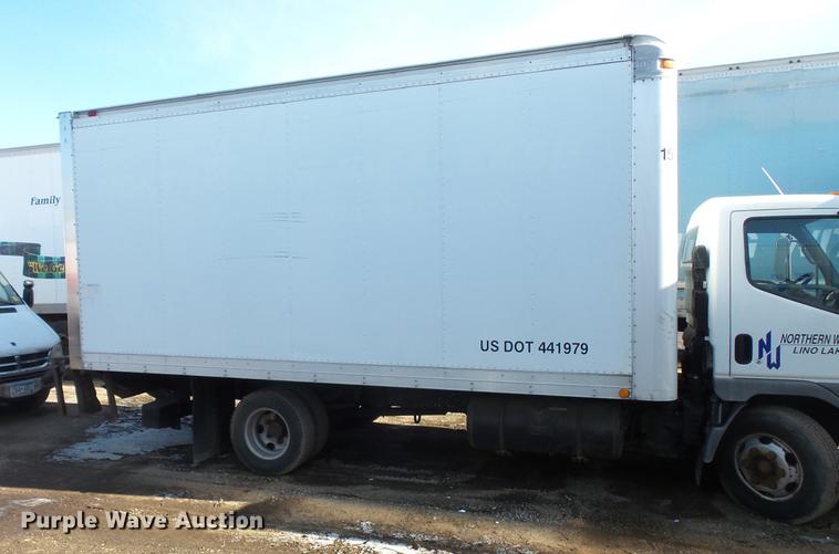 image for item DB8008 2001 Mitsubishi Fuso FE box truck
