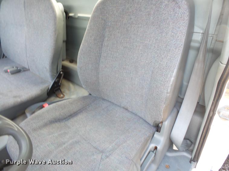 image for item DB8008 2001 Mitsubishi Fuso FE box truck