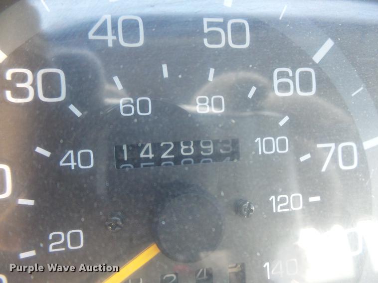 image for item DB8008 2001 Mitsubishi Fuso FE box truck