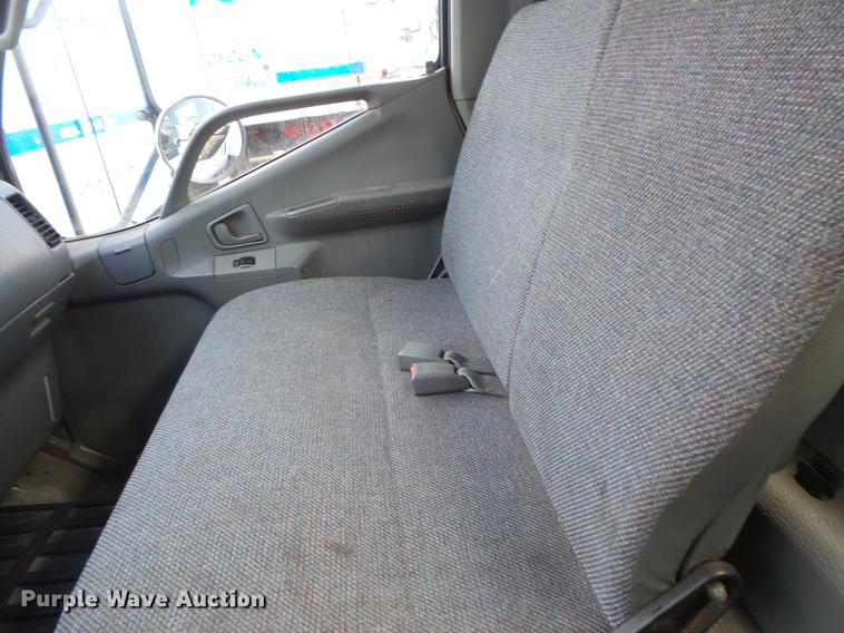 image for item DB8008 2001 Mitsubishi Fuso FE box truck