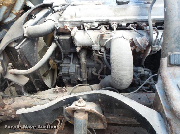 image for item DB8008 2001 Mitsubishi Fuso FE box truck