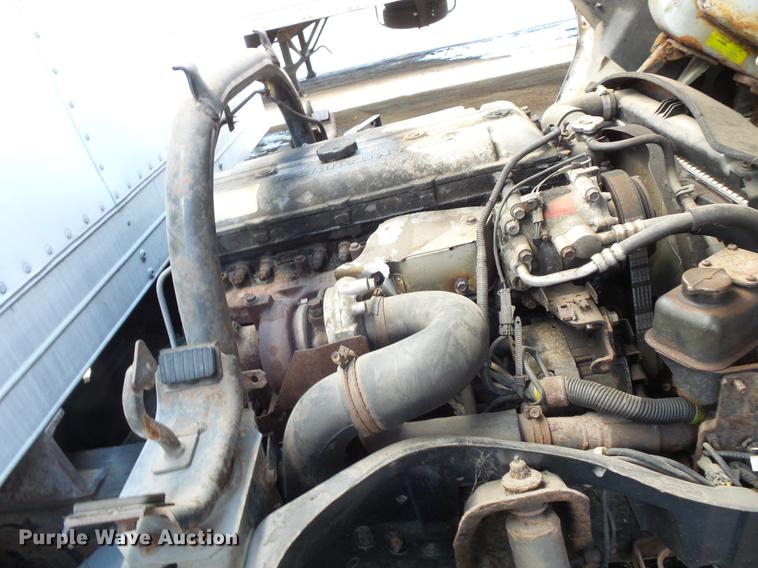 image for item DB8008 2001 Mitsubishi Fuso FE box truck