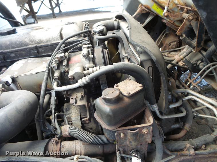 image for item DB8008 2001 Mitsubishi Fuso FE box truck