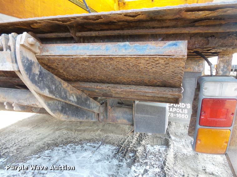 image for item DB8008 2001 Mitsubishi Fuso FE box truck