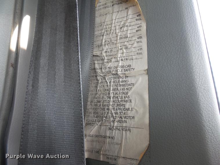 image for item DB8008 2001 Mitsubishi Fuso FE box truck