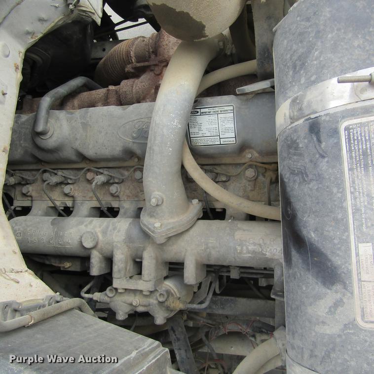 image for item DC0001 1990 Ford F700 tank truck