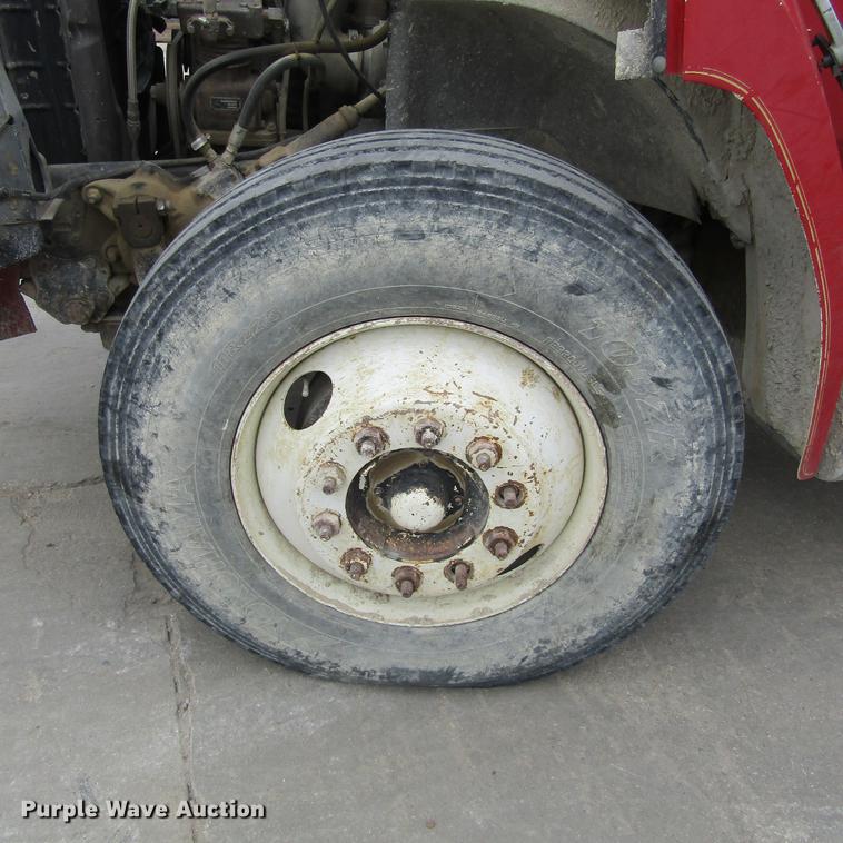 image for item DC0001 1990 Ford F700 tank truck