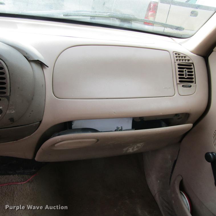 image for item DC0003 1998 Ford F150 pickup truck