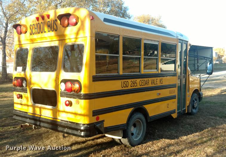 image for item DC0767 2004 Chevrolet Express G3500 Blue Bird school bus