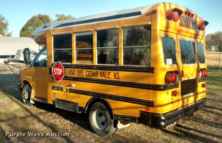 image for item DC0767 2004 Chevrolet Express G3500 Blue Bird school bus