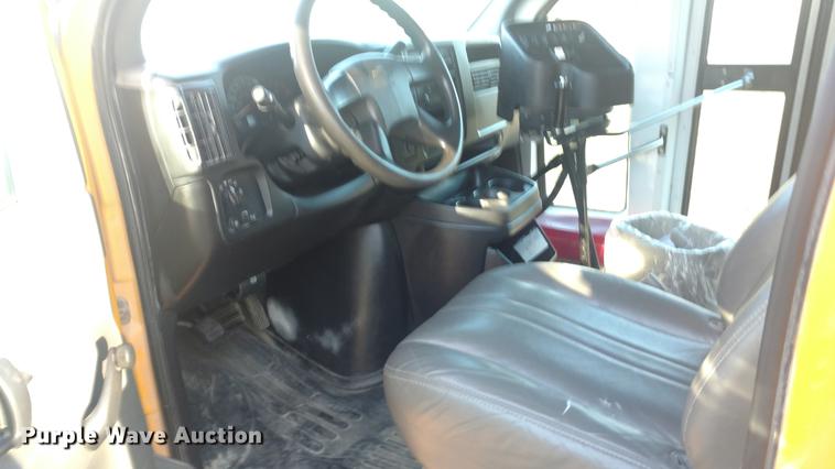 image for item DC0767 2004 Chevrolet Express G3500 Blue Bird school bus