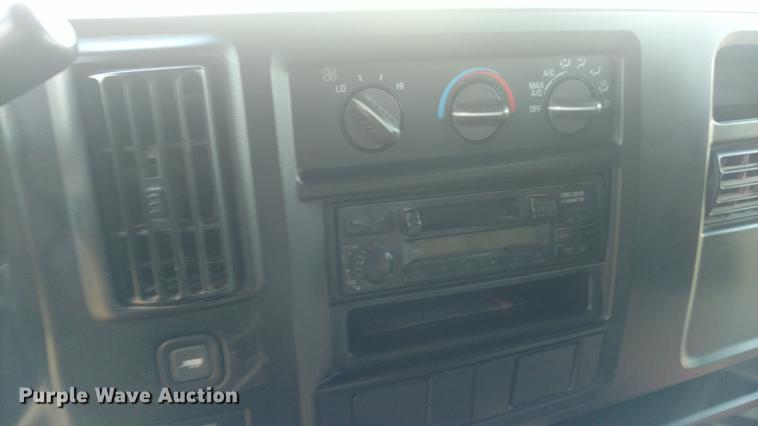 image for item DC0767 2004 Chevrolet Express G3500 Blue Bird school bus