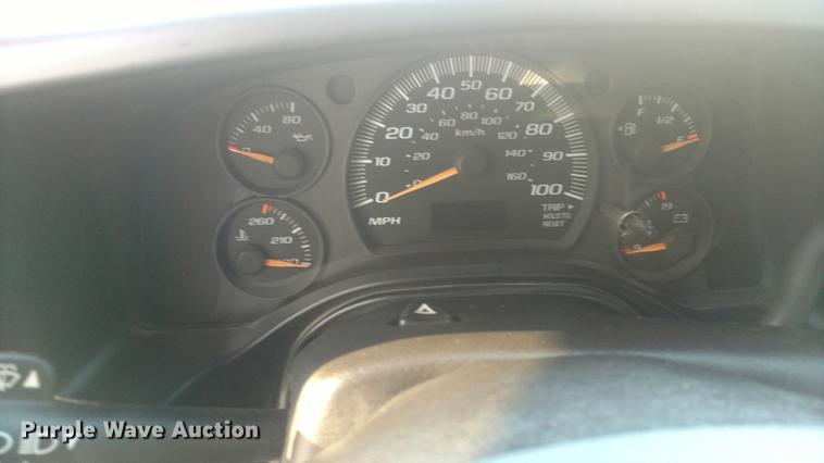 image for item DC0767 2004 Chevrolet Express G3500 Blue Bird school bus