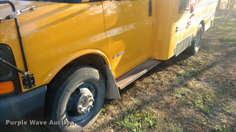 image for item DC0767 2004 Chevrolet Express G3500 Blue Bird school bus