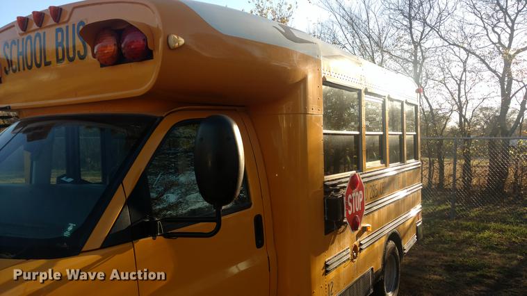 image for item DC0767 2004 Chevrolet Express G3500 Blue Bird school bus