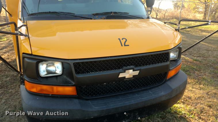 image for item DC0767 2004 Chevrolet Express G3500 Blue Bird school bus