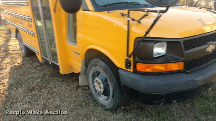 image for item DC0767 2004 Chevrolet Express G3500 Blue Bird school bus