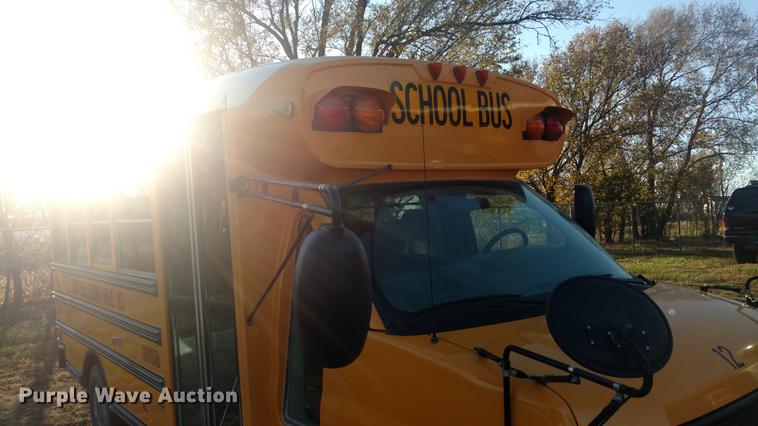 image for item DC0767 2004 Chevrolet Express G3500 Blue Bird school bus