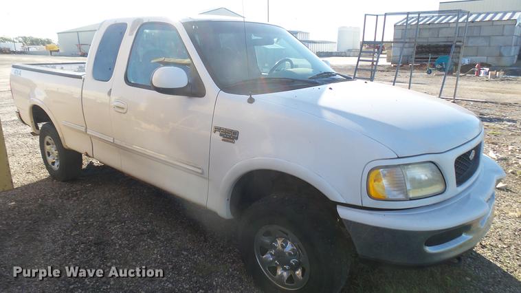 image for item DC1820 1998 Ford F250 SuperCab pickup truck