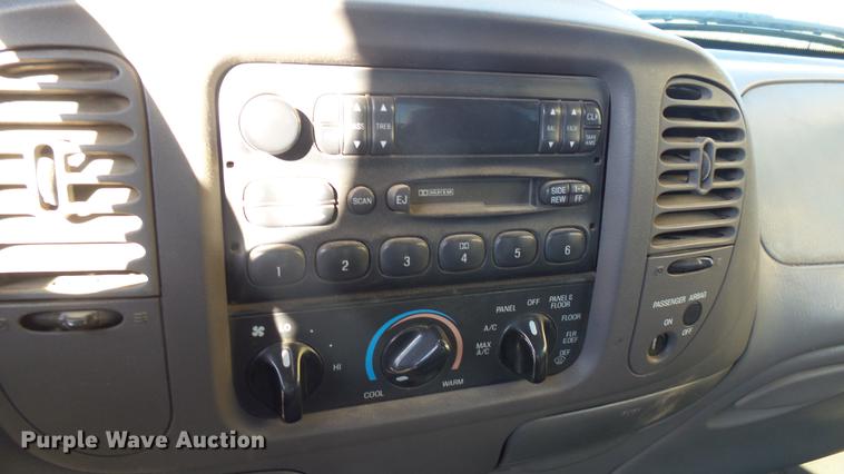 image for item DC1820 1998 Ford F250 SuperCab pickup truck