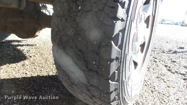 image for item DC1820 1998 Ford F250 SuperCab pickup truck