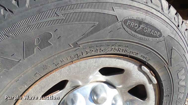 image for item DC1820 1998 Ford F250 SuperCab pickup truck