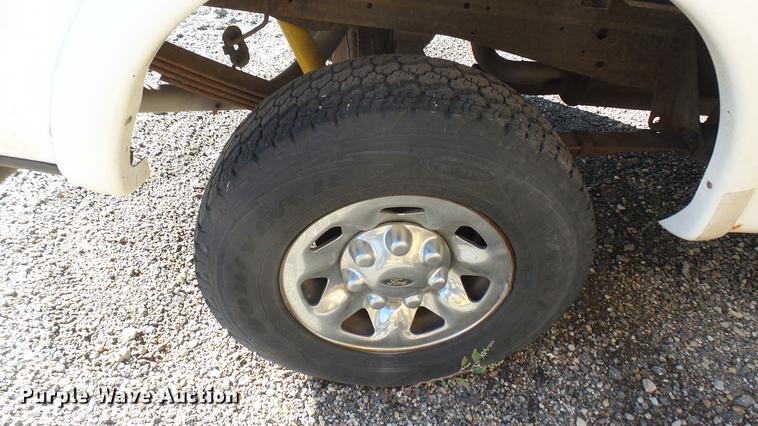 image for item DC1820 1998 Ford F250 SuperCab pickup truck