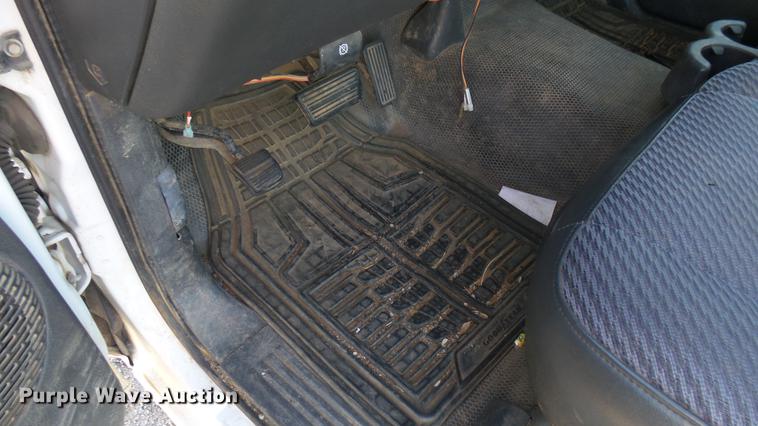 image for item DC1821 2003 GMC Sierra 1500 pickup truck