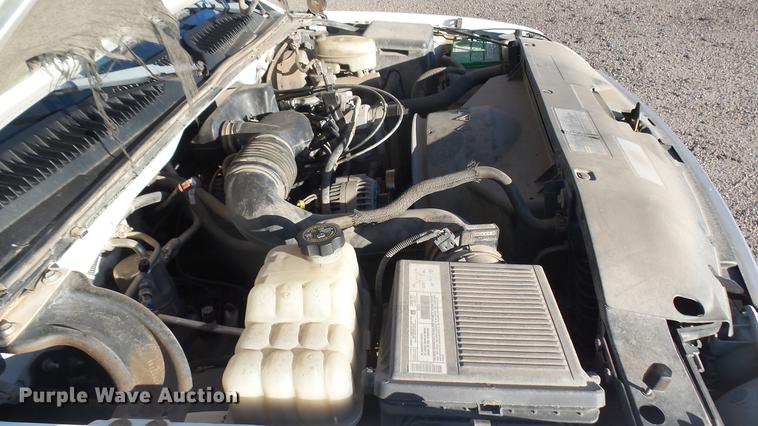 image for item DC1821 2003 GMC Sierra 1500 pickup truck