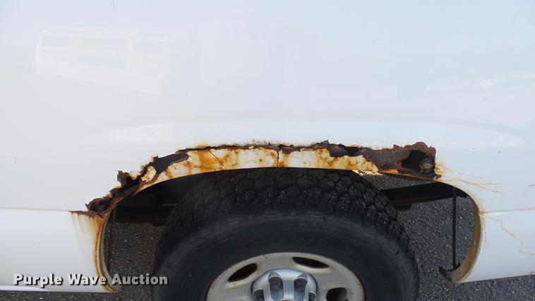 image for item DC1821 2003 GMC Sierra 1500 pickup truck