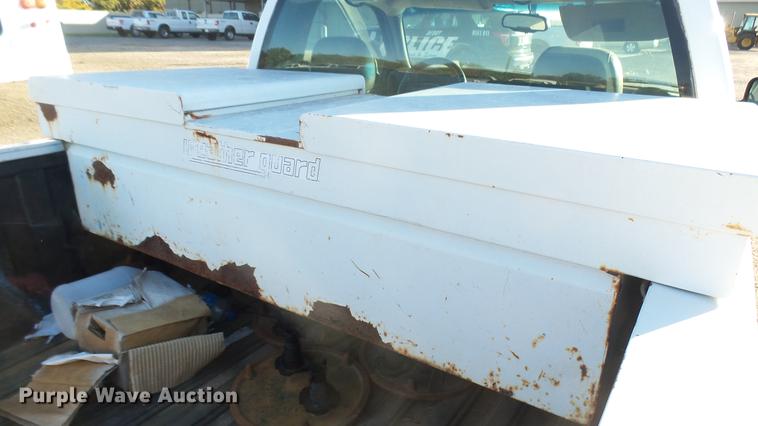 image for item DC1821 2003 GMC Sierra 1500 pickup truck