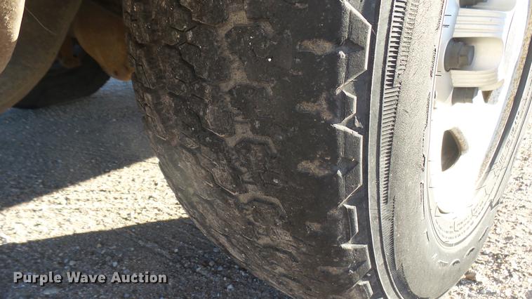 image for item DC1821 2003 GMC Sierra 1500 pickup truck