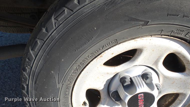 image for item DC1821 2003 GMC Sierra 1500 pickup truck