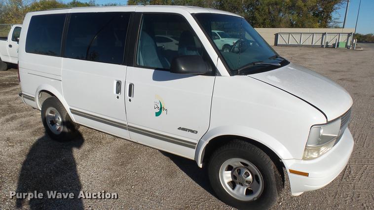 image for item DC1826 1996 Chevrolet Astro van