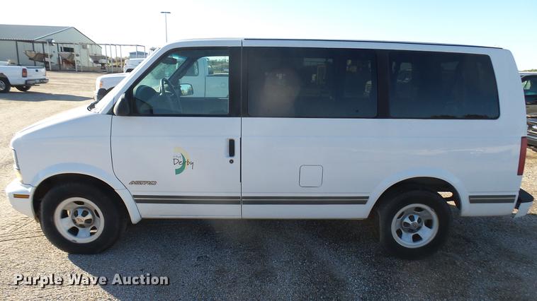 image for item DC1826 1996 Chevrolet Astro van