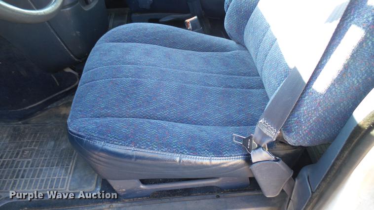 image for item DC1826 1996 Chevrolet Astro van