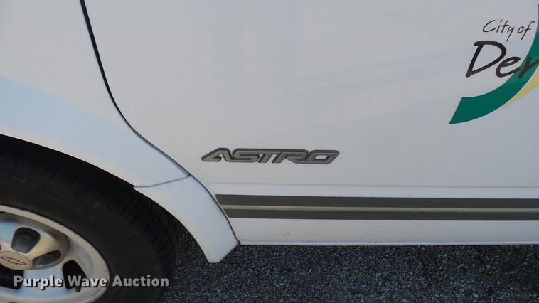 image for item DC1826 1996 Chevrolet Astro van