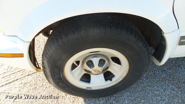 image for item DC1826 1996 Chevrolet Astro van