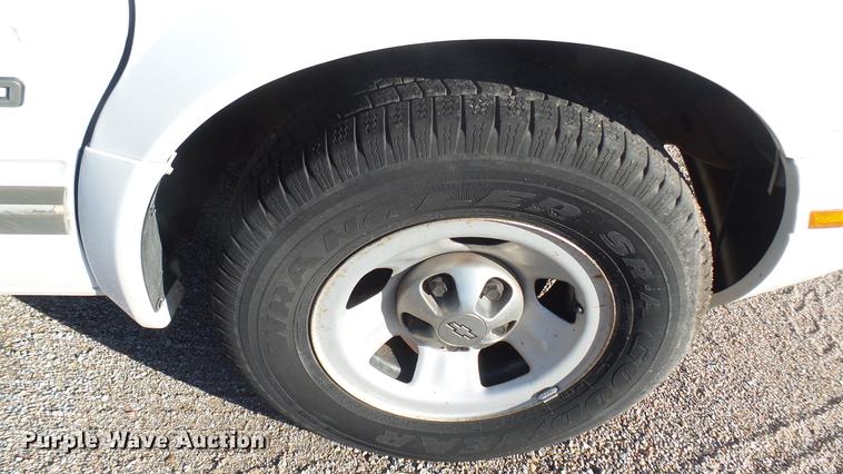 image for item DC1826 1996 Chevrolet Astro van