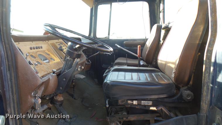 image for item DC1827 1983 Ford 8000 truck cab and chassis