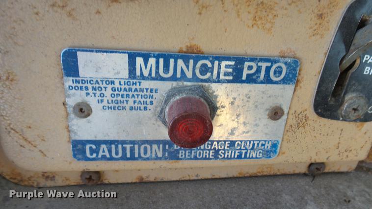 image for item DC1827 1983 Ford 8000 truck cab and chassis