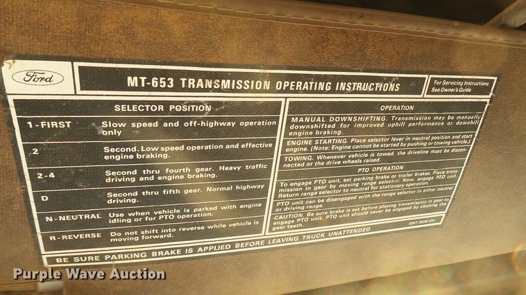 image for item DC1827 1983 Ford 8000 truck cab and chassis