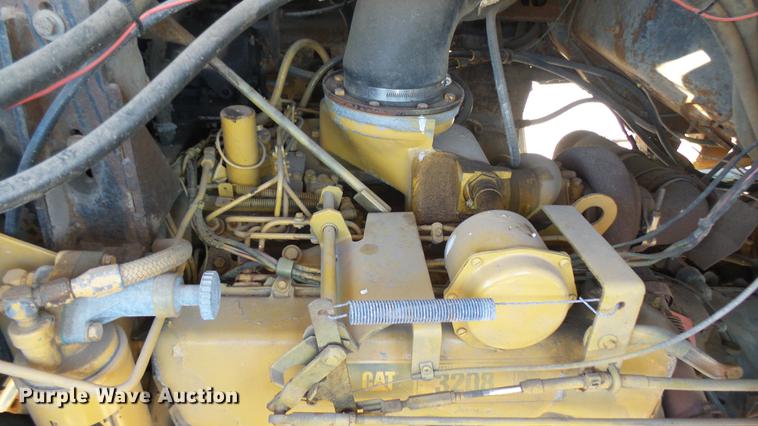 image for item DC1827 1983 Ford 8000 truck cab and chassis