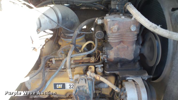 image for item DC1827 1983 Ford 8000 truck cab and chassis