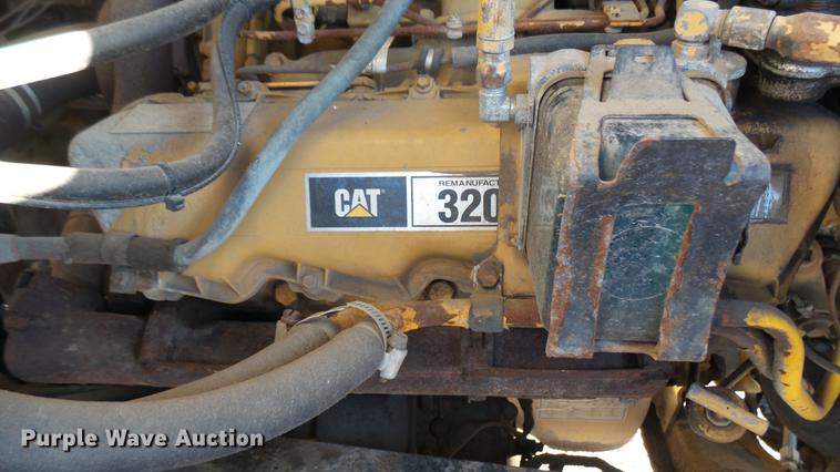 image for item DC1827 1983 Ford 8000 truck cab and chassis