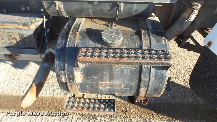 image for item DC1827 1983 Ford 8000 truck cab and chassis