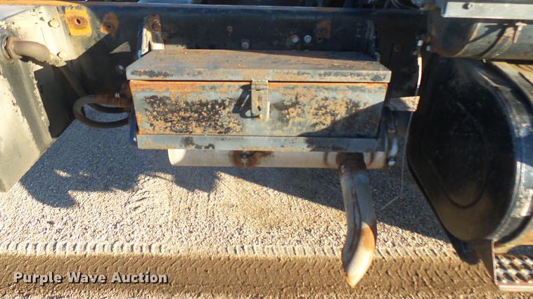 image for item DC1827 1983 Ford 8000 truck cab and chassis